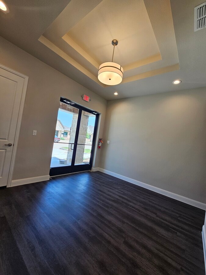 2601 Little Elm Pky, Little Elm, TX 75068 - Lot 2403 - - Photo intérieure - Image 2 of 20