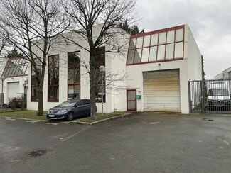 Plus de détails pour 40 Rue Du 8 Mai 1945, Pierrefitte-sur-Seine - Local d'activités à louer