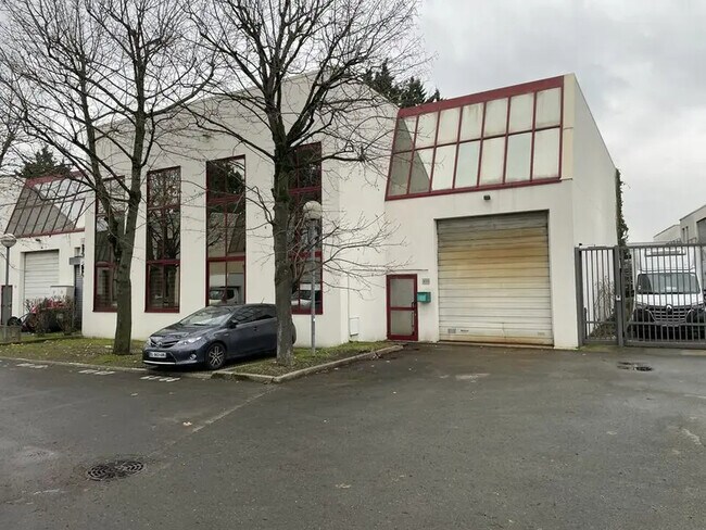 Plus de détails pour 40 Rue Du 8 Mai 1945, Pierrefitte-sur-Seine - Local d'activités à louer