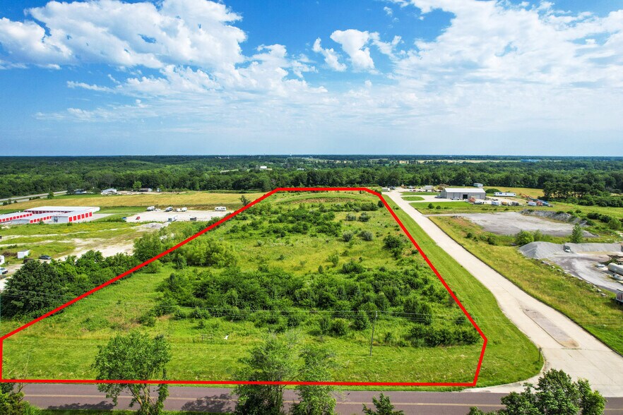 Ashland Industrial Ct, Ashland, MO à vendre - Photo de l’immeuble – Image 1 sur 14
