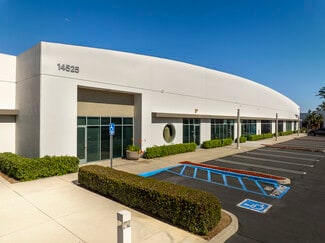 Plus de détails pour 14515 Valley View Ave, Santa Fe Springs, CA - Local d'activités à louer