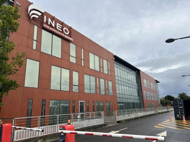 Plus de détails pour 23 Rue General Valerie Andre, Vélizy-Villacoublay - Local d'activités à louer