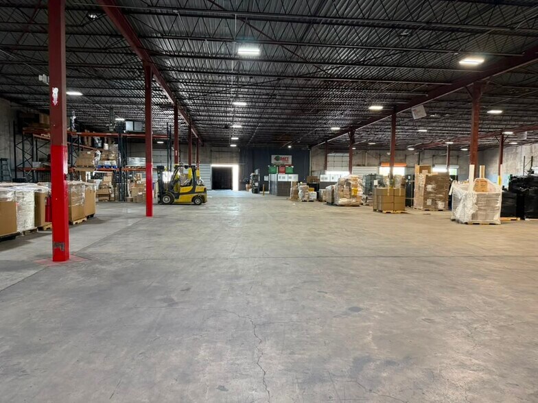 4603 Warehouse Ln, Laredo, TX à louer - Photo de l’immeuble – Image 3 sur 5
