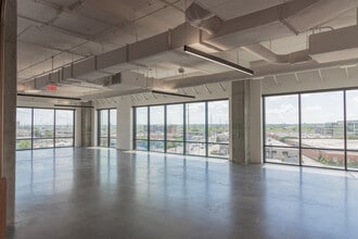 1333 Oak Lawn Ave, Dallas, TX à louer Photo intérieure– Image 2 sur 15