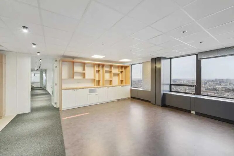Bureau dans Paris à louer - Photo de l’immeuble – Image 2 sur 12