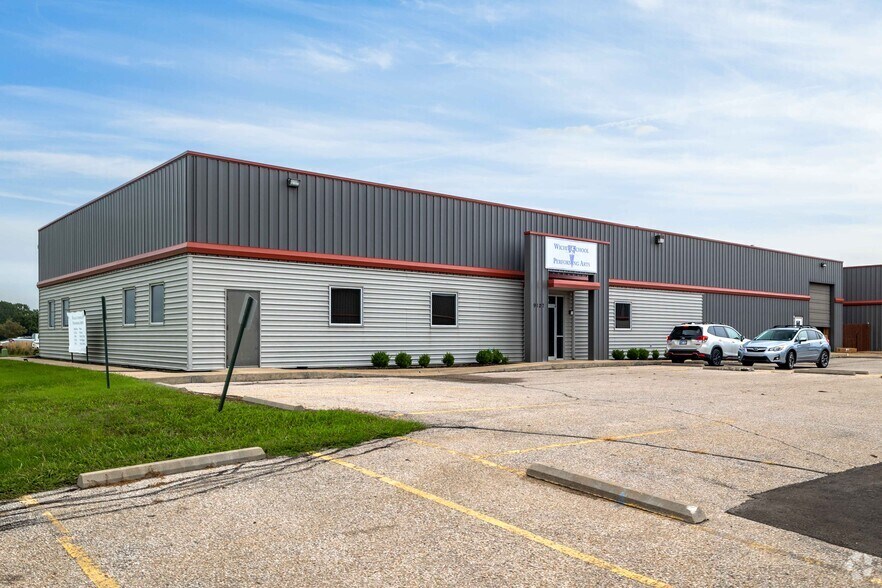9127 E 37th St, Wichita, KS à louer - Photo de l’immeuble – Image 3 sur 10