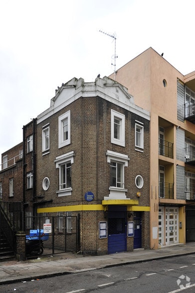 1 Barrhill Rd, Londres à louer - Photo principale – Image 1 sur 5