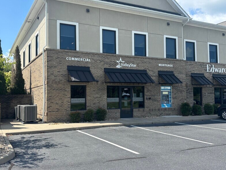 19 Myers Corner Dr, Staunton, VA à louer - Photo de l’immeuble – Image 1 sur 4