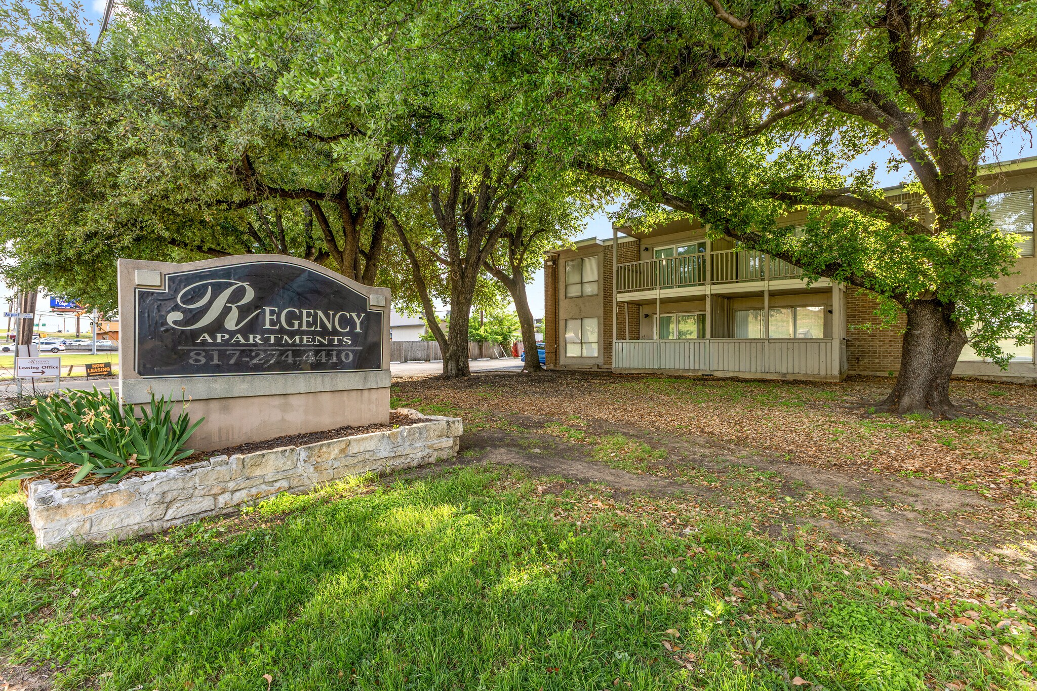 2507 Airport Cir, Arlington, TX à vendre Photo principale– Image 1 sur 13