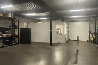 Plus de détails pour Bureau, Local d'activités à louer