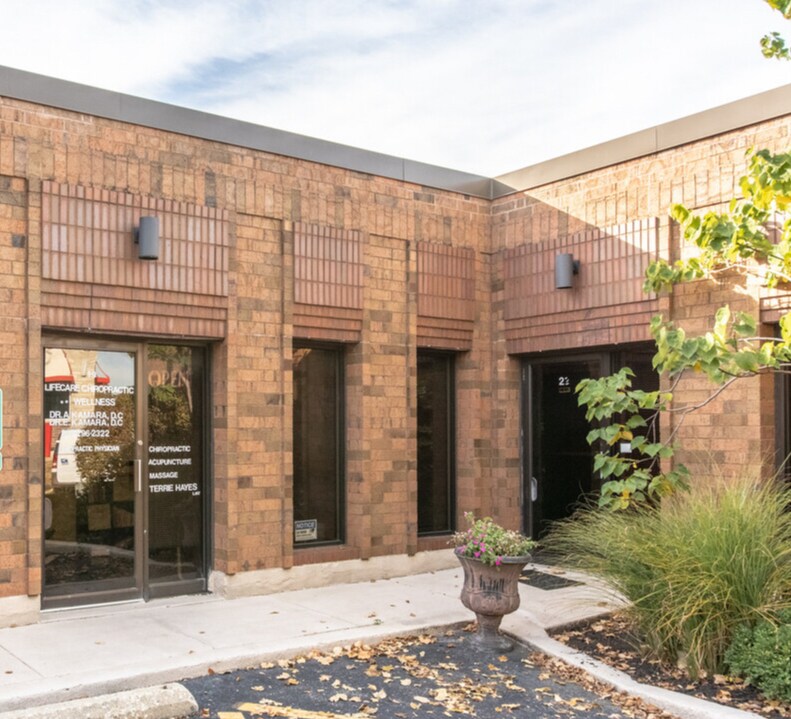 1645 S River Rd, Des Plaines, IL à louer Plan d’étage– Image 1 sur 2