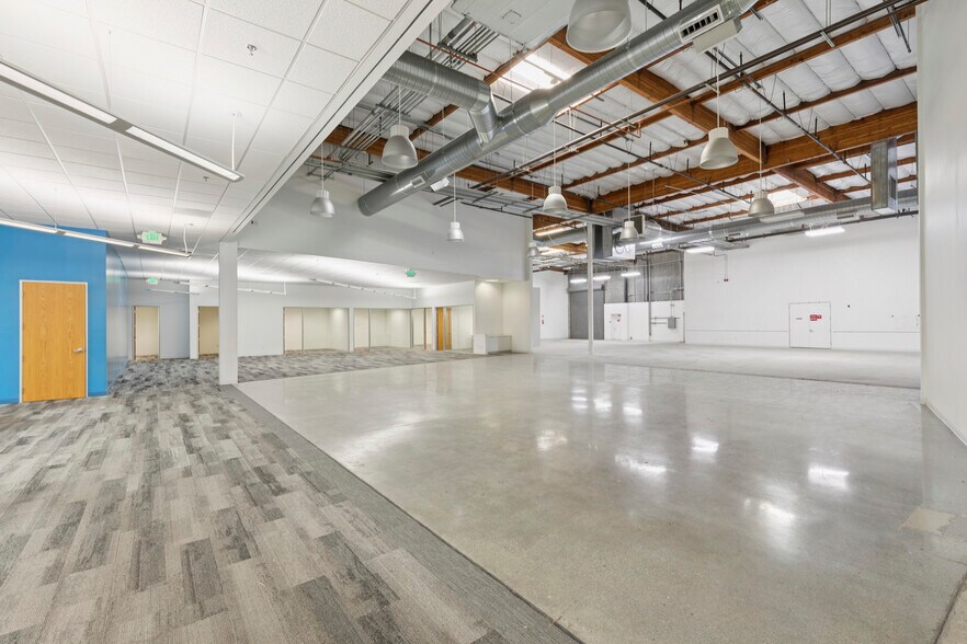 6607-6657 Kaiser Dr, Fremont, CA à louer - Photo de l’immeuble – Image 3 sur 14
