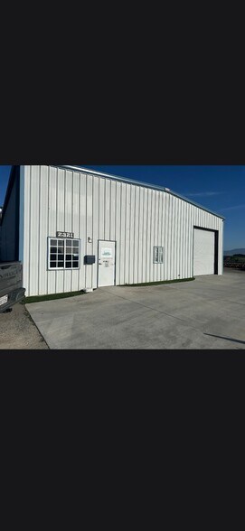 2321 Fallon Rd, Hollister, CA à louer - Photo de l’immeuble – Image 1 sur 7