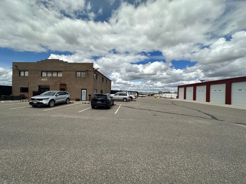 4070-4075 Camelot Cir, Longmont, CO à vendre - Photo de l’immeuble – Image 3 sur 6