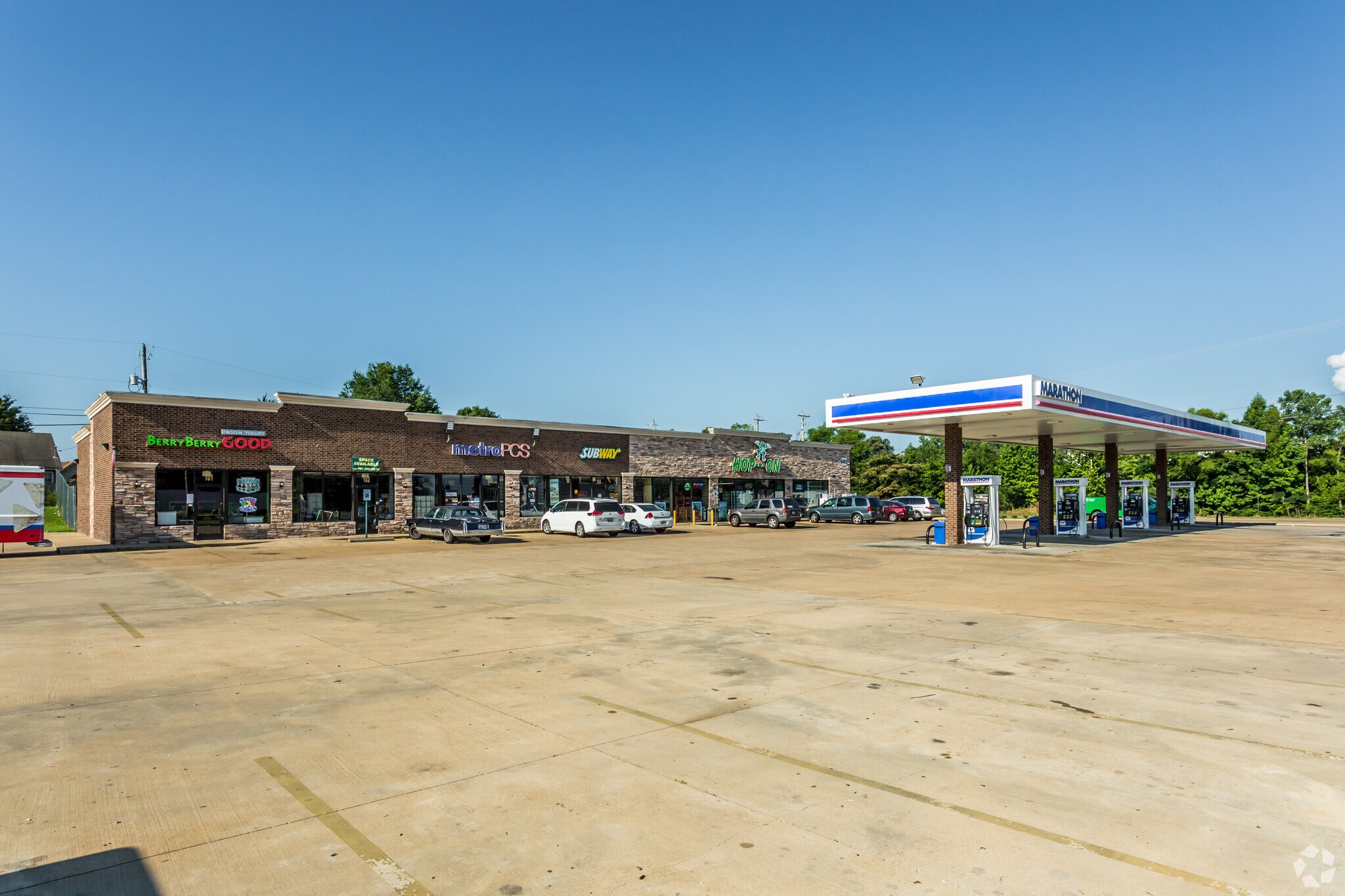 6465 E Holmes Rd, Memphis, TN à louer Photo principale– Image 1 sur 6