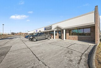 955 N Adams St, Papillion, NE à louer Photo de l’immeuble– Image 1 sur 22