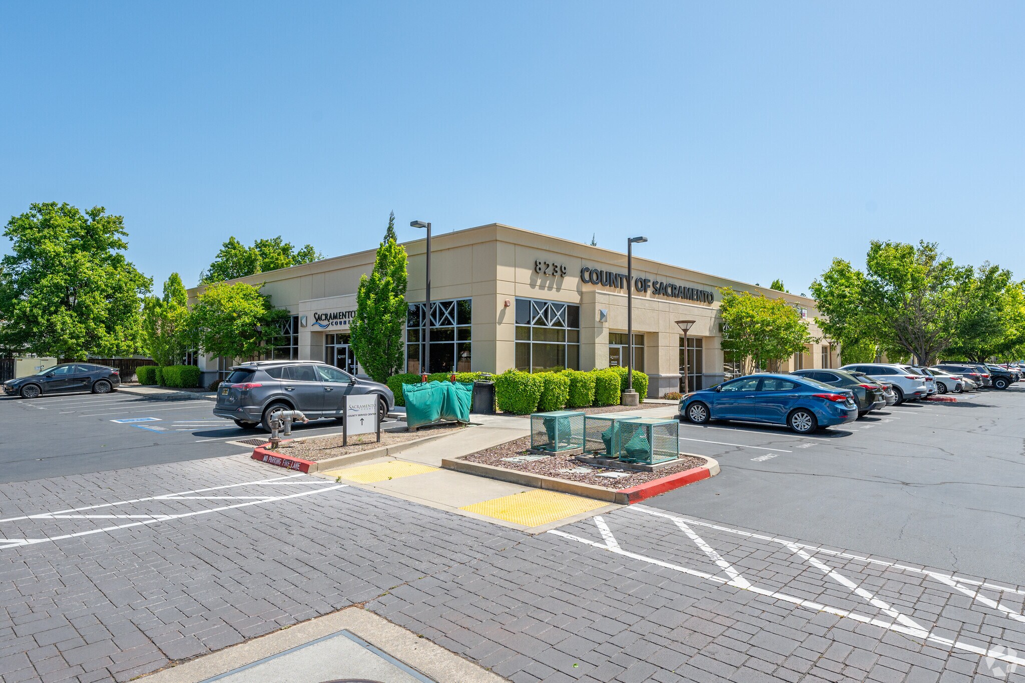 8239 E Stockton Blvd, Elk Grove, CA à vendre Photo principale– Image 1 sur 8