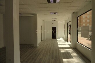 Local commercial dans Alcalá de Henares, Madrid à louer Plan d’étage– Image 1 sur 3