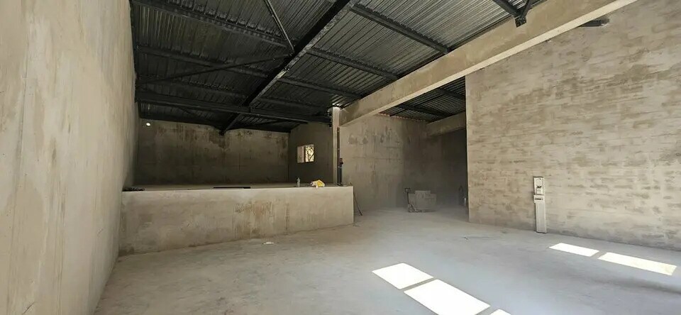 Local d’activités dans Nice à louer - Photo de l’immeuble – Image 2 sur 7