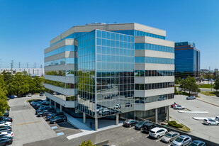 7050 Weston Rd, Vaughan ON - immobilier d'entreprise