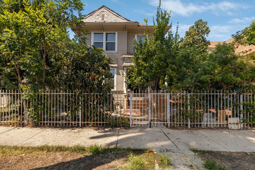 1711-1715 Toberman St, Los Angeles, CA à vendre - Photo de l’immeuble – Image 2 sur 18