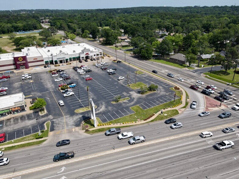 S Broadway Ave, Tyler, TX à louer - Aérien – Image 3 sur 5