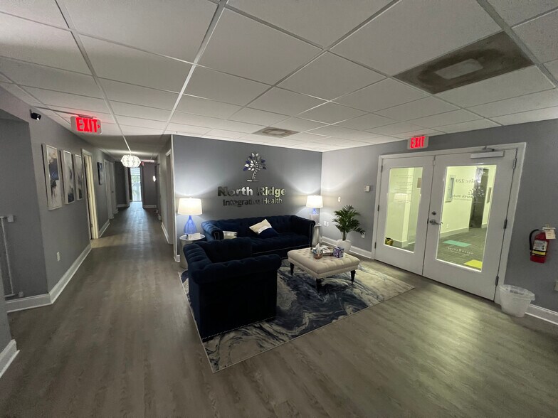 5353 N Federal Hwy, Fort Lauderdale, FL à louer - Photo de l’immeuble – Image 2 sur 22