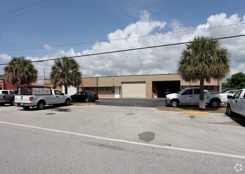 1501 NW 1st Ct, Boca Raton, FL à louer - Photo de l’immeuble – Image 2 sur 17