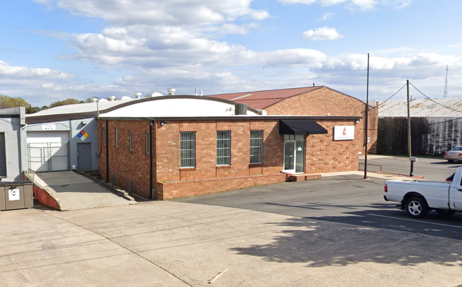 2542-2544 Lucena St, Charlotte, NC à louer - Photo de l’immeuble – Image 1 sur 9
