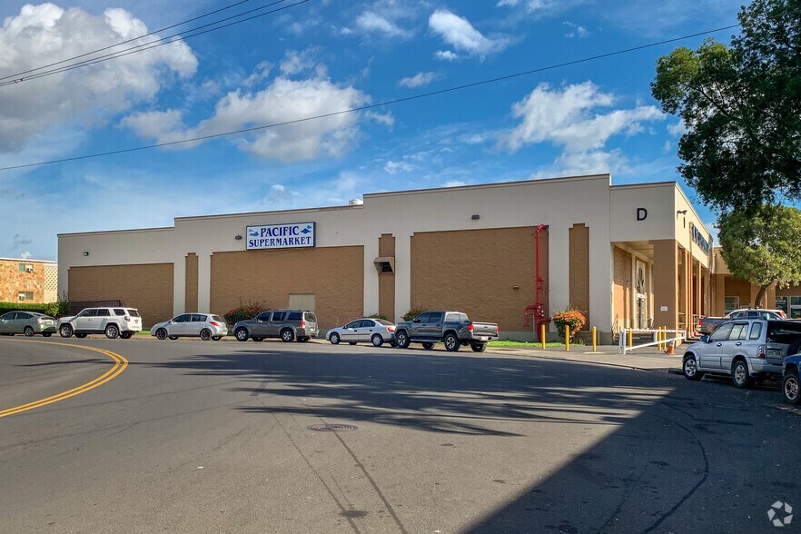 94-300 Farrington Hwy, Waipahu, HI à louer - Photo de l’immeuble – Image 2 sur 6