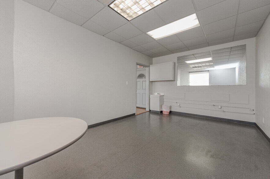 6647 Boulevard 26, North Richland Hills, TX à louer - Photo de l’immeuble – Image 3 sur 45