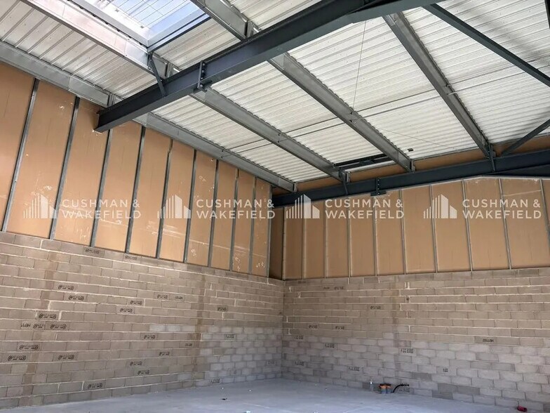 Local d'activités dans Haguenau à vendre - Photo de l’immeuble – Image 3 sur 6