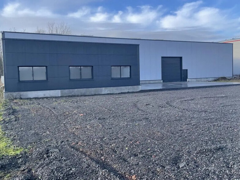 Bureau dans Gondecourt à louer - Photo de l’immeuble – Image 1 sur 5