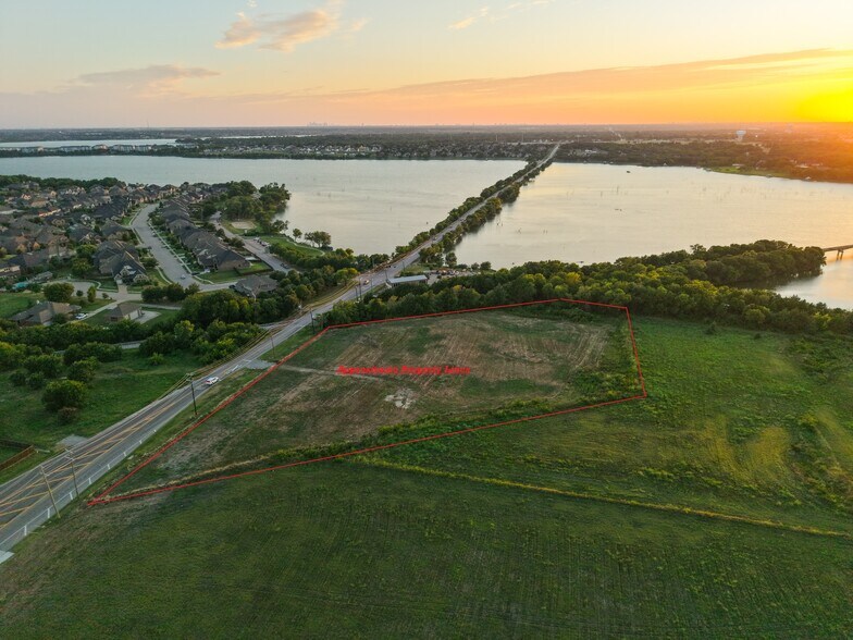 6921 Miller Rd, Rowlett, TX à vendre - Aérien – Image 1 sur 5