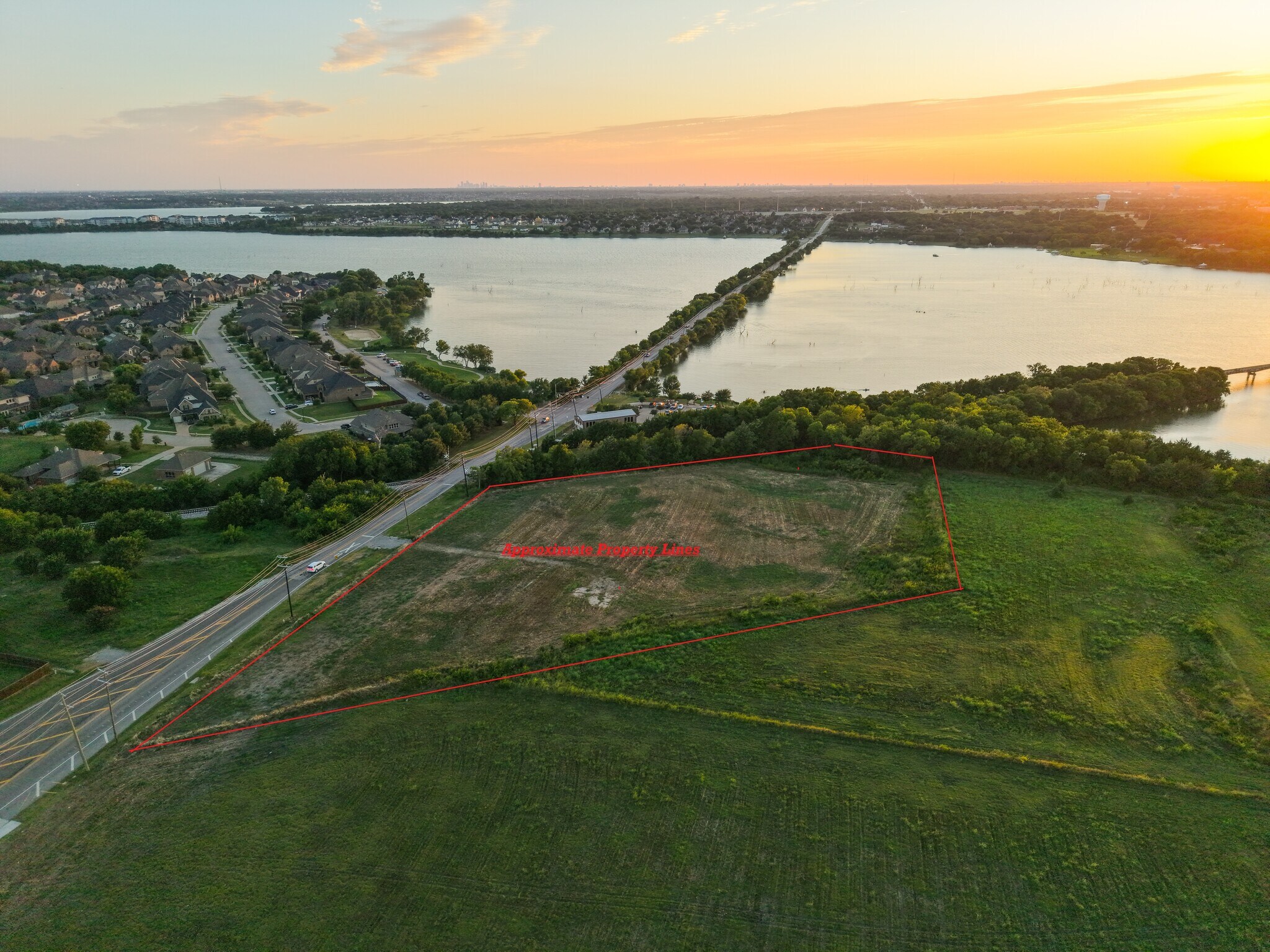 6921 Miller Rd, Rowlett, TX à vendre Aérien– Image 1 sur 5