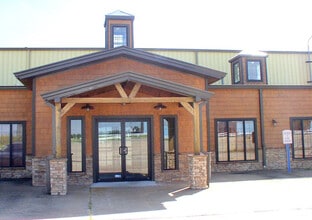 1200 N Maitlen Dr, Cushing, OK à louer Photo de l’immeuble– Image 1 sur 5