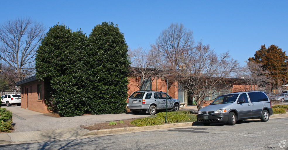 104 Berrington Ct, Richmond, VA à louer - Photo de l’immeuble – Image 3 sur 3
