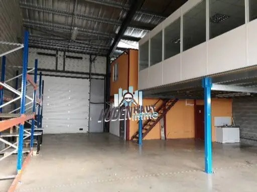 Plus de détails pour Local d’activités à vendre