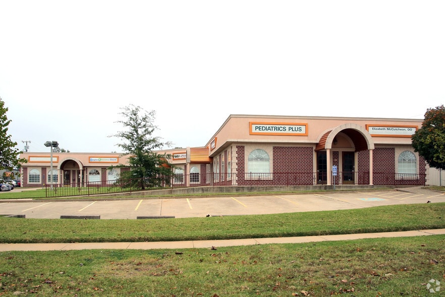 500-514 W Atlanta St, Broken Arrow, OK à vendre - Photo de l’immeuble – Image 2 sur 11