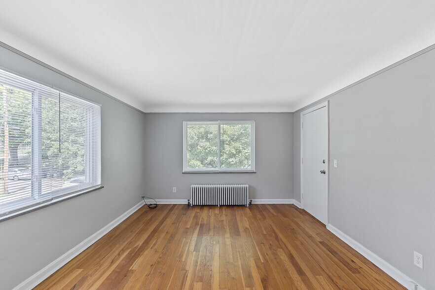6317 Girard Ave, Cincinnati, OH à vendre - Photo de l’immeuble – Image 3 sur 21