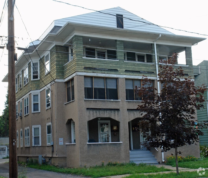 408 Roosevelt Ave, Endicott, NY à vendre - Photo principale – Image 1 sur 1