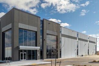 Plus de détails pour 112 E Beaver Creek Rd, Richmond Hill, ON - Industriel/Logistique à louer