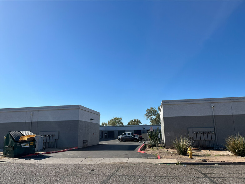 3721 W Cambridge Ave, Phoenix, AZ à louer - Photo de l’immeuble – Image 2 sur 5