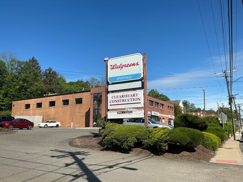 620 Main St, Watertown, CT à vendre - Photo de l’immeuble – Image 3 sur 5