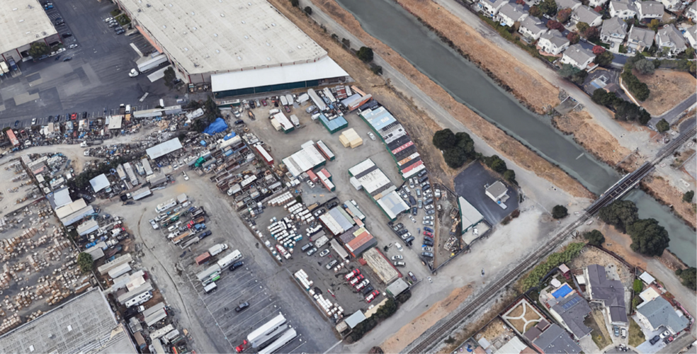 15725 Railroad Ave, San Lorenzo, CA à louer - Photo principale – Image 1 sur 8