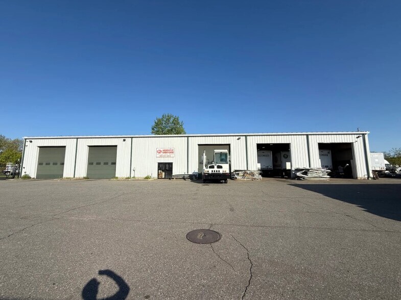 442 Washington St, Auburn, MA à louer - Photo de l’immeuble – Image 3 sur 5