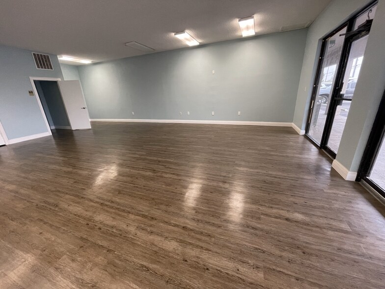 970 N Cocoa Blvd, Cocoa, FL à vendre - Photo de l’immeuble – Image 3 sur 5