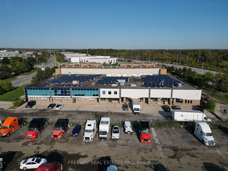 25 Sun Pac Blvd, Brampton, ON à vendre - Photo de l’immeuble – Image 3 sur 27