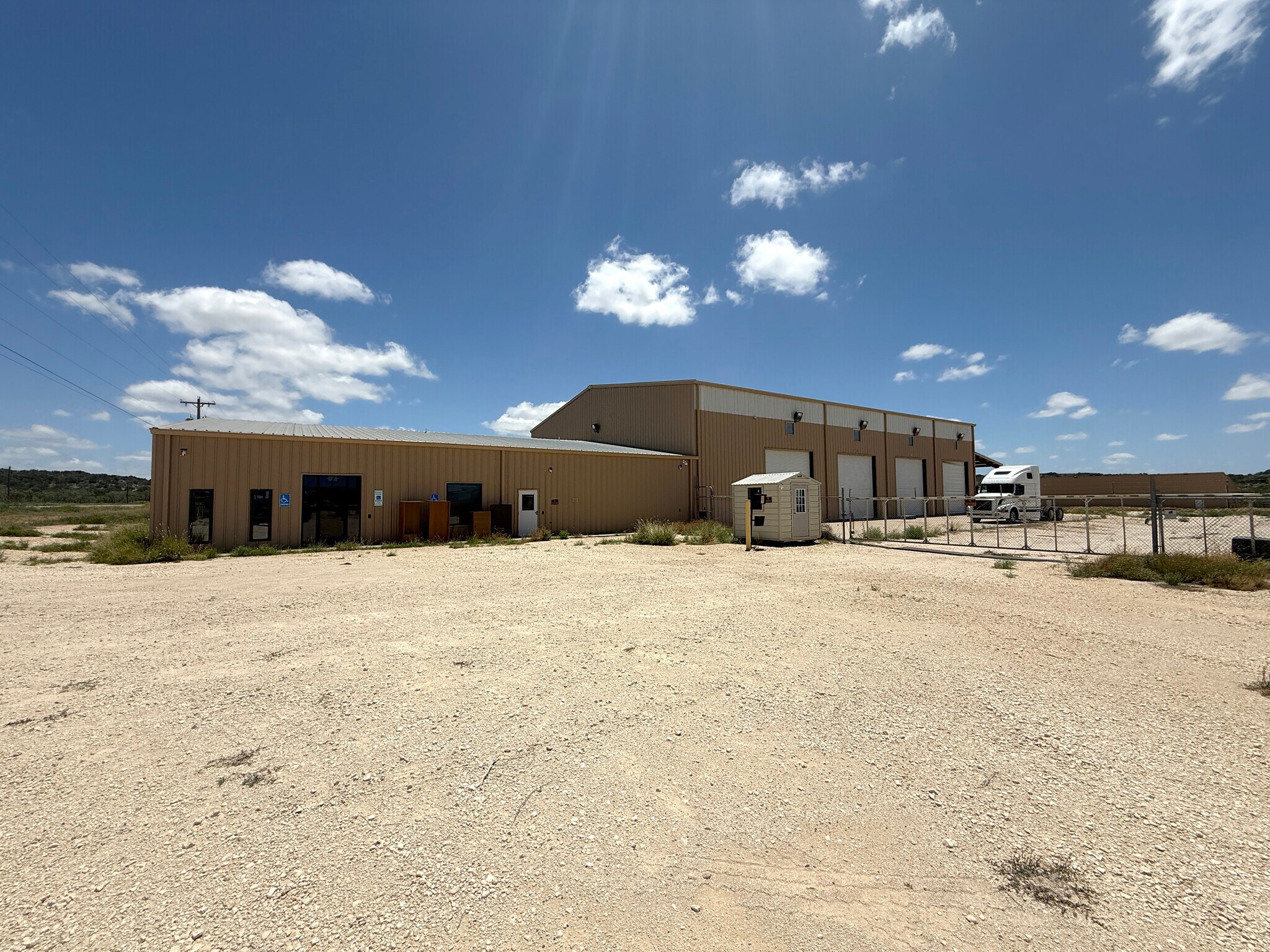 598 TX-163, Ozona, TX à vendre Photo principale– Image 1 sur 14