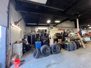 108 Clematis Ave, Waltham, MA à louer Photo intérieure– Image 2 sur 5